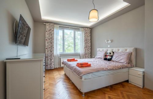 Sofia Apartment | Green Haven