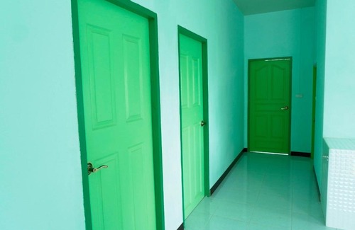 Phayuha Khirim House | Pet-Friendly Green Home: Ideal for Family Getaways