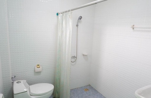 Phayuha Khirim House | Pet-Friendly Green Home: Ideal for Family Getaways