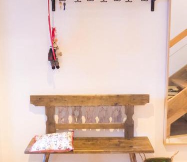 Kitzbuehel House | Idyllic Green Home - Sunny Chalet in the Alps, Pet Friendly