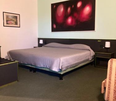 Poviglio Hotel | Eco-Friendly Green Hotel with Pet and Child Amenities