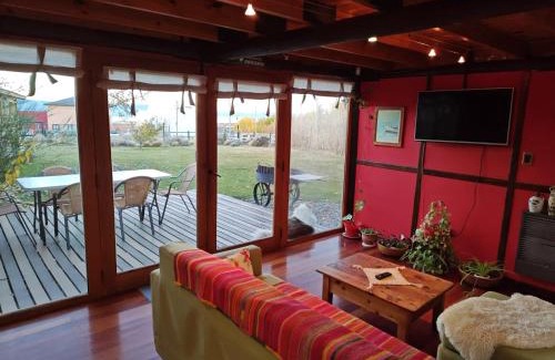 Macrozona Bahia Redonda y Primeros Faldeos Ski Chalet | Pet-Friendly Green House with a 9.6/10 Guest Rating