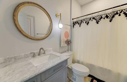 Columbia Apartment | Discover Green House at Township - Unit B, a 4-Star Retreat