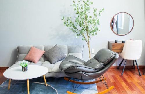 Da Lat Apartment | Inviting Green House: Family-Friendly with Private Kitchen