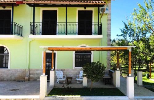 Sfakera Apartment | Green House: Pet-Friendly Stay with Cozy Amenities