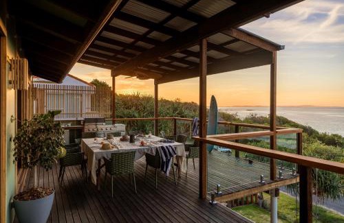 Point Lookout House | Oceanfront Green House on Cutter for Family-Friendly Getaways