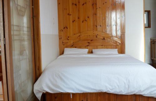 Jeju City House | Relaxing Green Jeju Udo Pension with Oceanfront Views