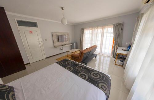 Gaborone Bed & Breakfast | Green Lagoon Guest House Tawana