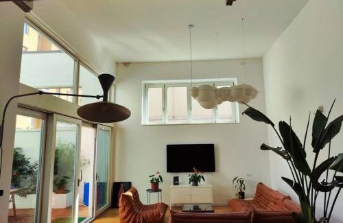 Stadera Apartment | Tranquil Green Loft Navigli - Family Friendly & Rated 8.5