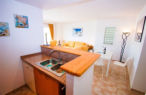 Pals Apartment | Discover Green Mar 403: Penthouse with Pool & Spa