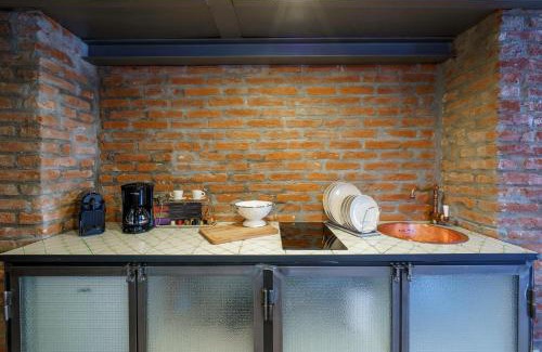 Ripamonti Corvetto Apartment | Family-Friendly Retreat at Emme Loft Green Moon - 4 Star