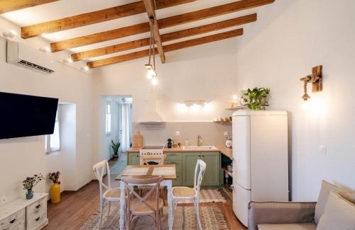Agioi Deka Apartment | Serene Green Mountain Seaview Suite - Top Rated 10/10