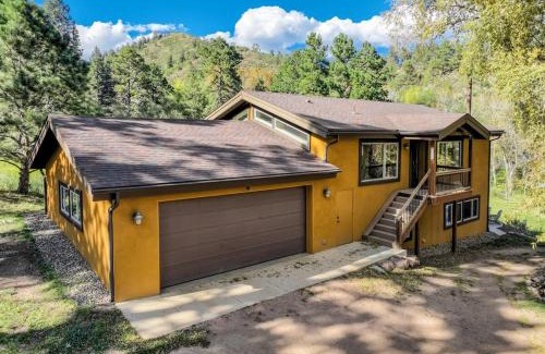 Cascade-Chipita Park House | Relax at Green Mt Getaway: Hot Tub, Game Room & Fire Pit