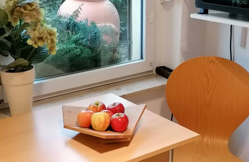 Marzahn-Hellersdorf House | Relaxing Green Oasis in Berlin Biesdorf - Guest Rated 9.8