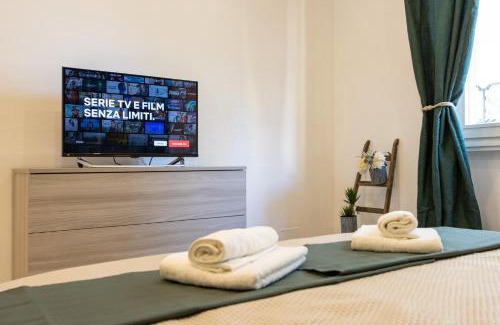 Arona Apartment | Prime Green Pearl Apartment Steps from the Lake