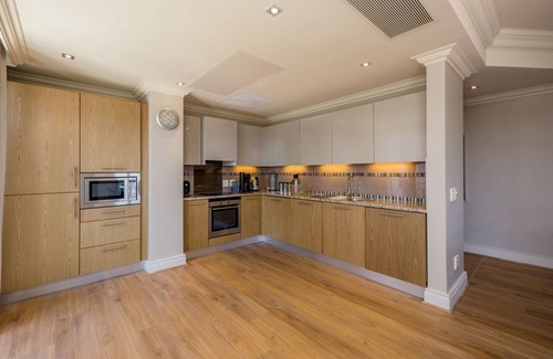Green Point Apartment | Prime Green Point Apartment: Steps from the Stadium