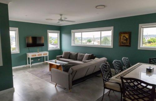 Green Point Apartment | Relax at Green Point Tranquillity: Family-Friendly Retreat