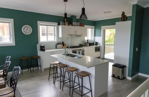 Green Point Apartment | Relax at Green Point Tranquillity: Family-Friendly Retreat