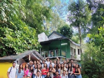 Udumbanchola House | Green porticos villa munnar #MUNNAR