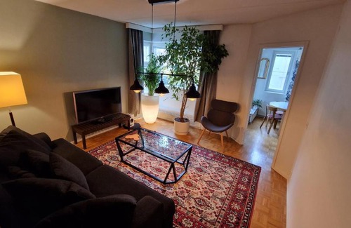 Pasila Apartment | Green Escape with Hot Tub Near Central Park - Rated 9/10