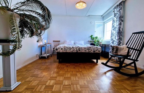 Pasila Apartment | Green Escape with Hot Tub Near Central Park - Rated 9/10