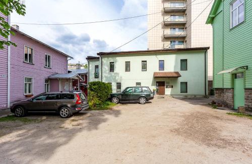 Tatari Apartment | Pet-Friendly Retreat at Green Residence: Rated 8.2/10