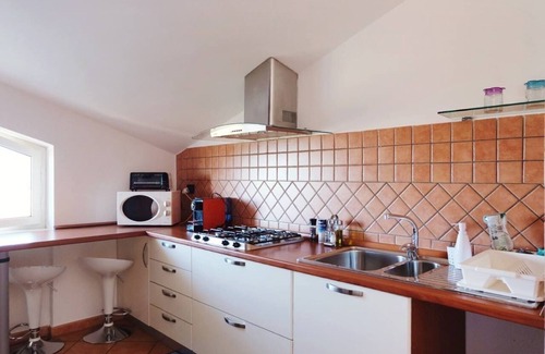 Carolei House | Discover Peaceful Sleep at GREEN ROOF with Ocean Views