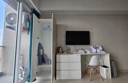 Jakarta Apartment | Green Sedayu Apartment Family Suite by Ellison