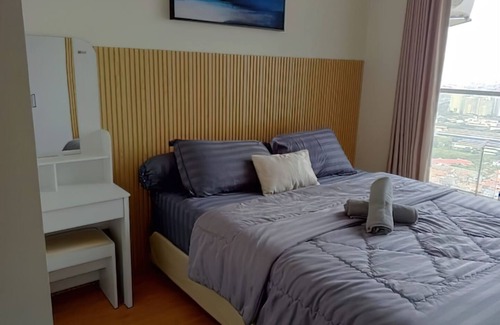 Jakarta Apartment | Green Sedayu Suites by Emily