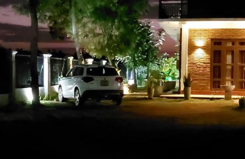 Anuradhapura House | Family-Friendly Green Shield Resort with Pet Amenities