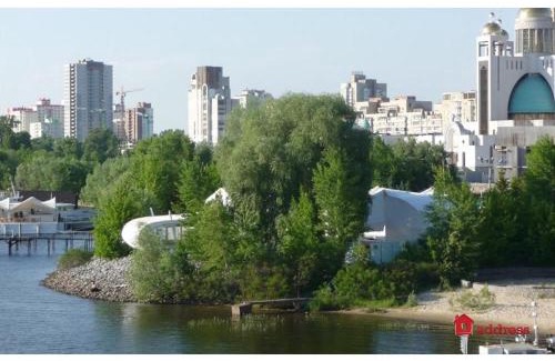 Dniprovs'kyi District Apartment | Green Stone Hotel: Top-Rated Stay with Family-Friendly Amenities