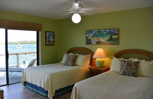 Green Turtle Cay Hotel | Relax at Green Turtle Club Resort & Marina with Ocean Views