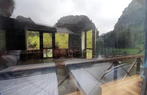 Hoa Lu House | Discover Thung Lũng Xanh Homestay: Pet-Friendly Retreat