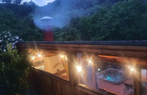 Boboshevo House | Inviting Green View 1: Family & Pet-Friendly Retreat