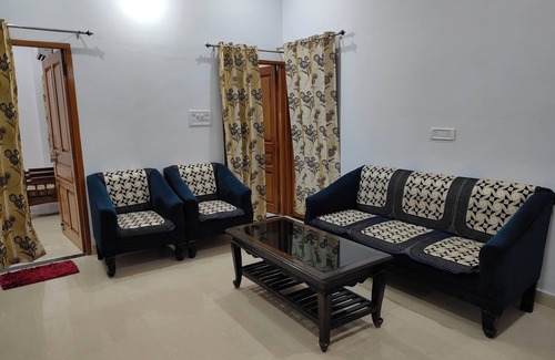 Varanasi Apartment | Cozy Green View Apartment with Private Kitchen & Parking