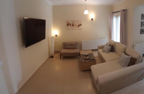 Agios Petros Apartment | Highly Rated Green View Apartment - Ideal for Families