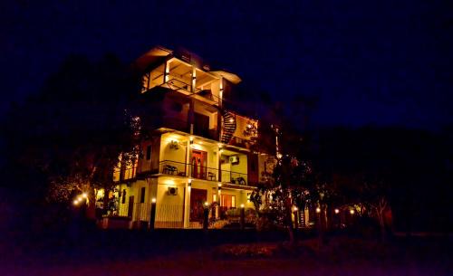 Anuradhapura Hotel | Relax at Green View Resort in Anuradhapura with Pool Access
