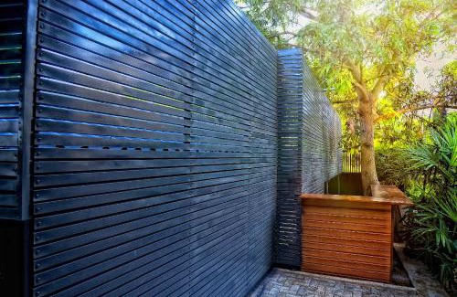 Anuradhapura Hotel | Relax at Green View Resort in Anuradhapura with Pool Access