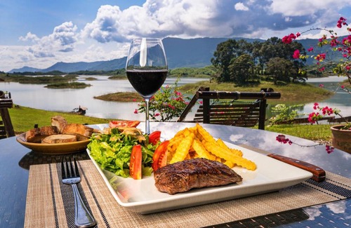 Vang Vieng Hotel | Budget-Friendly Stay at Green View Resort with Pool & Dining