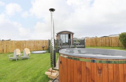 Kirkmichael House | Experience Greenacres Carriage: Poolside Bliss & 10/10 Reviews