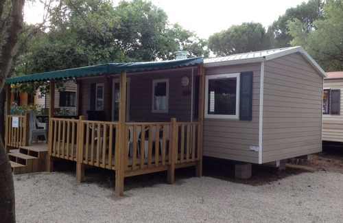 Roquebrune-sur-Argens House | Family-Friendly Greenchalet at Campsite Leï Suves Awaits