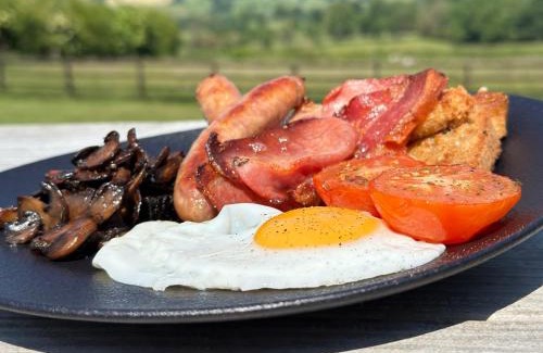 Downham Bed & Breakfast | Relax at Greendale Teahouse and Rooms - Rated 9.4/10