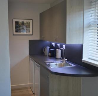 Heath Apartment | Guest Rated 9.5: Experience Greenfield Studio Awaits