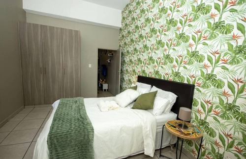 Greater Johannesburg Metropolitan Area Apartment | GreenGrow Apt. with Scenic View & Family-Friendly Amenities