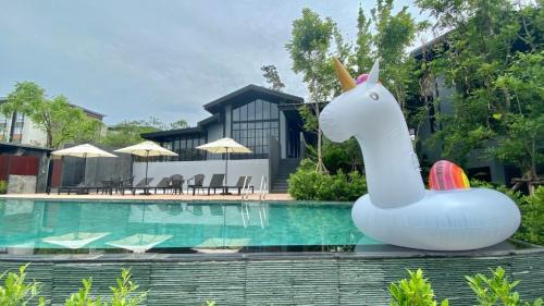 Si Racha Hotel | Seaside Retreat at Greenhills Resort Si Racha with Pool