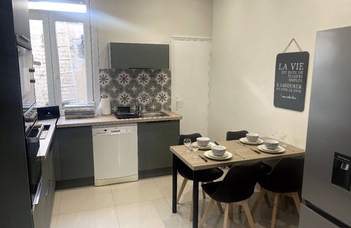 Saint-Pol-sur-Mer House | Eco-Friendly Greenhome with Family Amenities and Kitchen