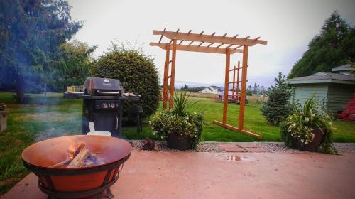 Sequim Bed & Breakfast | Relaxing Greenhouse Inn by the Bay with Spa & Restaurant