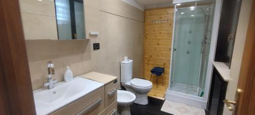 Mascalucia Apartment | Cozy Greenhouse: Pet-Friendly with Breakfast & Family Amenities
