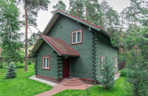 Voropaiv Villa | Inviting Greenhousevip: 4-Star Retreat with Family Amenities