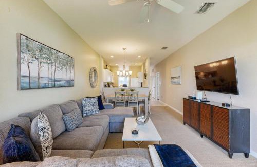 Naples Apartment | Relax at Greenlink Resort: 4-Star Family Getaway Awaits